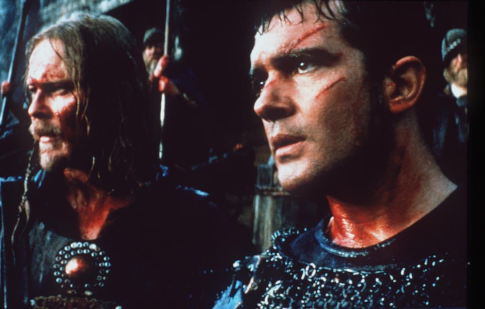 Imagen de la película 'El guerrero número 13'.