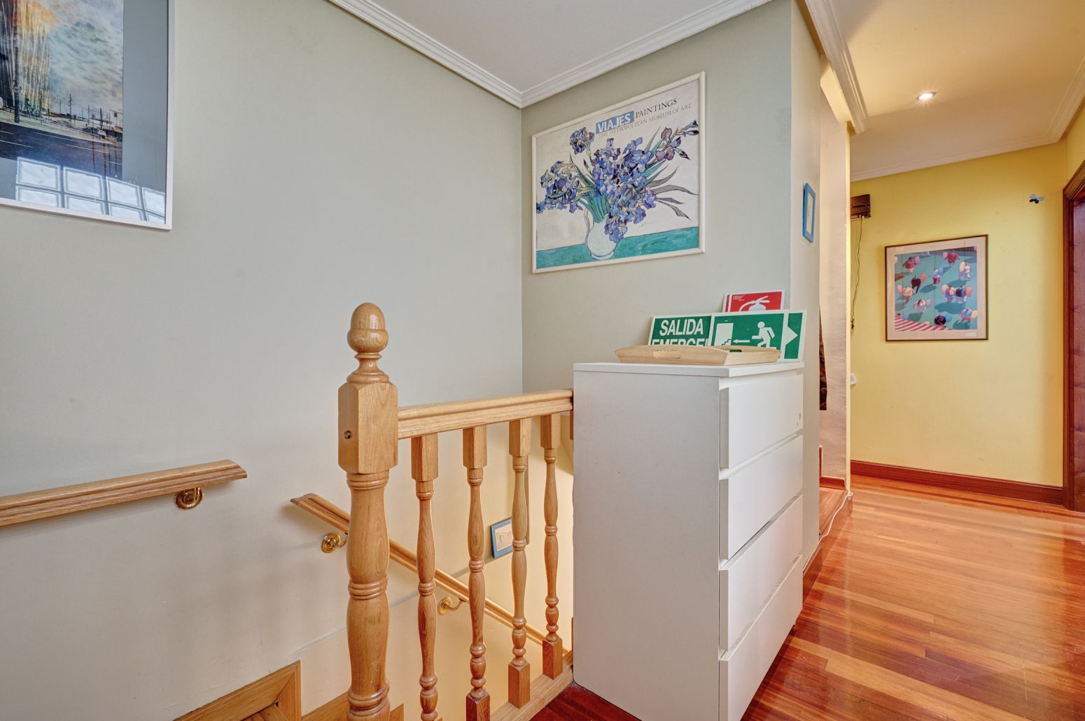 Un ático tríplex con alma en plena calle San Nicolás: vivir el Casco Viejo desde dentro