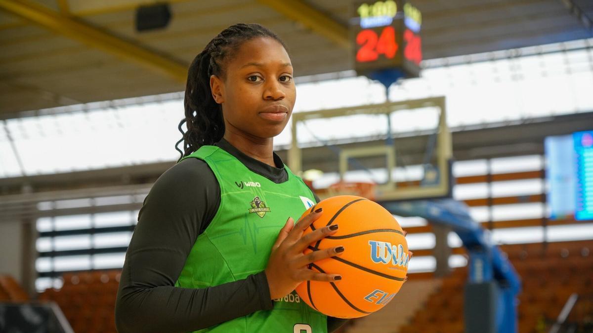Mama Dembele cuajó una excelente actuación el pasado domingo en Badalona
