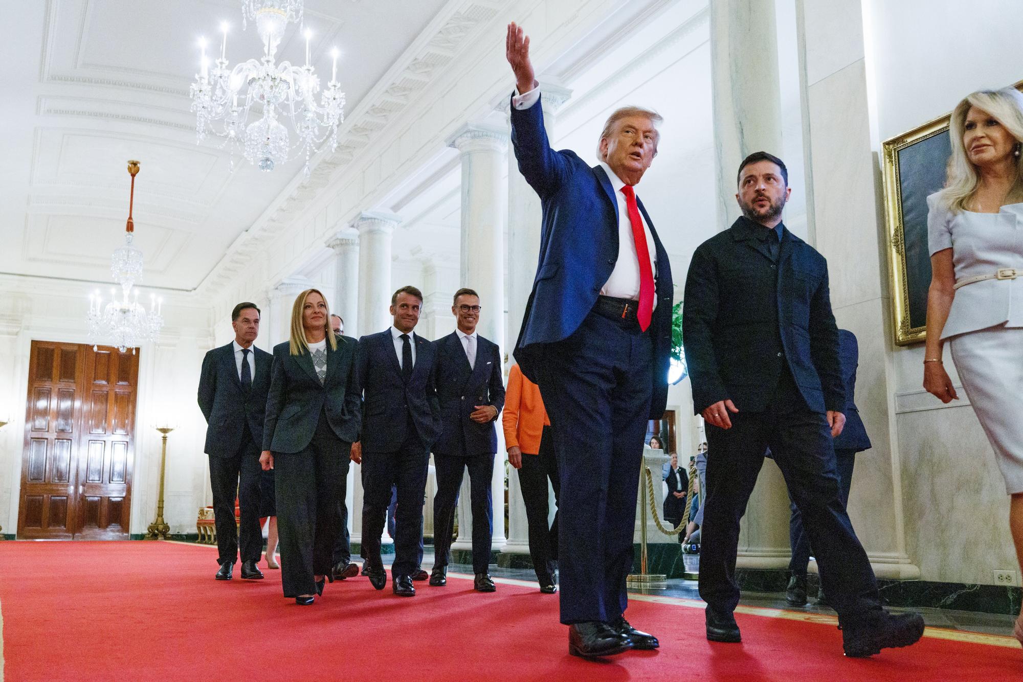 Las imágenes de la histórica reunión entre Trump, Zelenski y los líderes europeos en la Casa Blanca