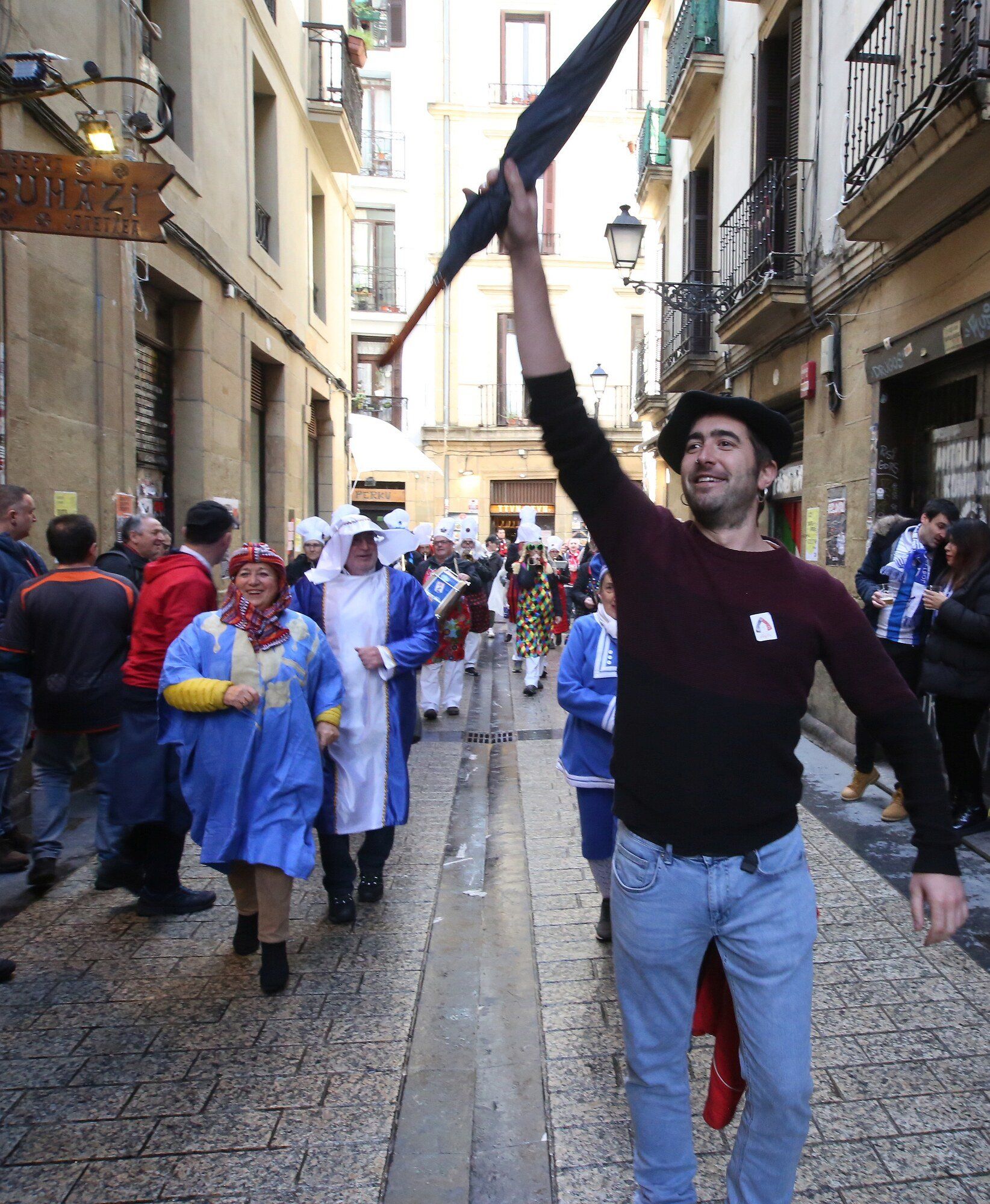 Carnaval rojillo en Donosti