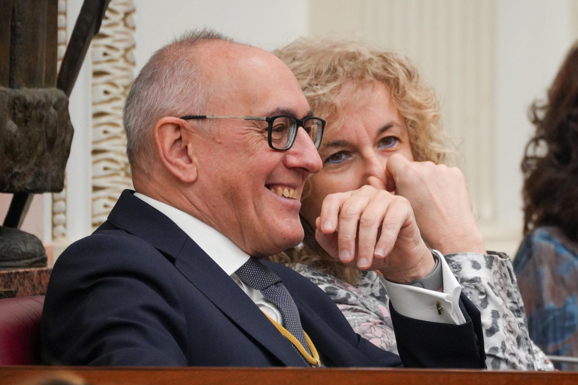 En imágenes: Pleno Tradicional de noviembre de Juntas Generales