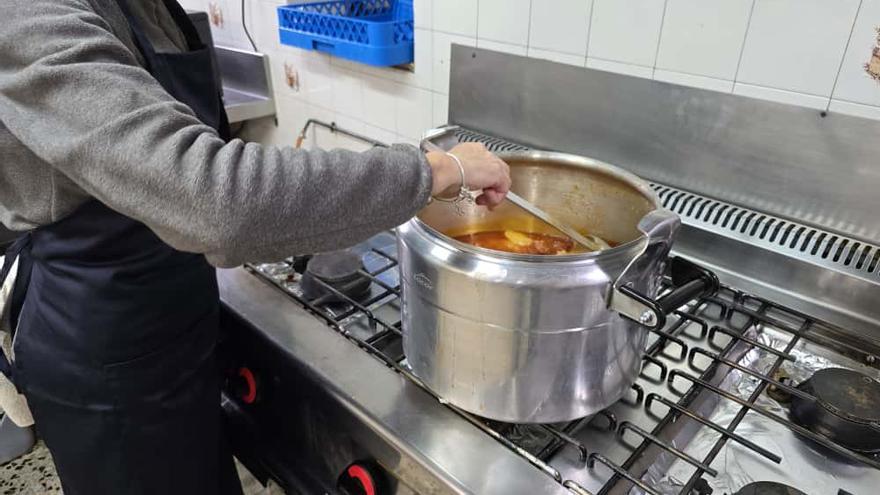Antoñana realiza una prueba de su nuevo servicio de comedor social para personas mayores de la localidad