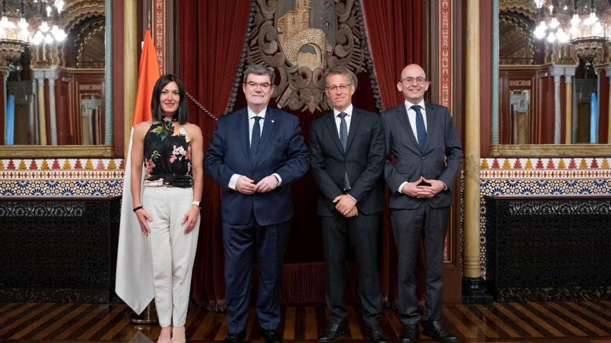 El alcalde de Bilbao y el embajador de Suecia se comprometen a &quot;seguir estrechando lazos&quot;