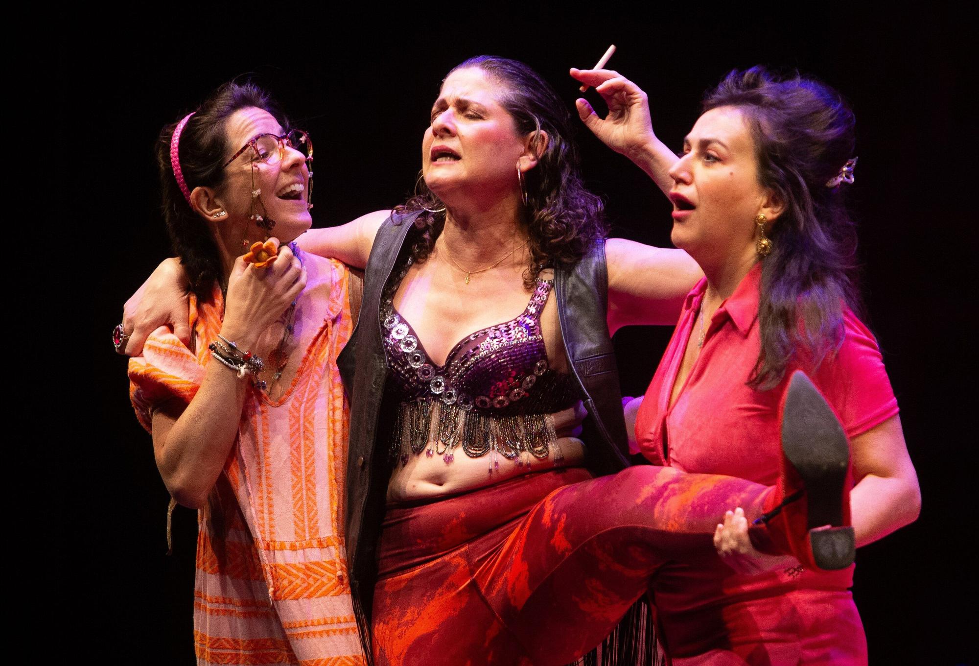 Fotos de 'Las bingueras de Eurípides' en el Festival de Teatro de Olite 2025