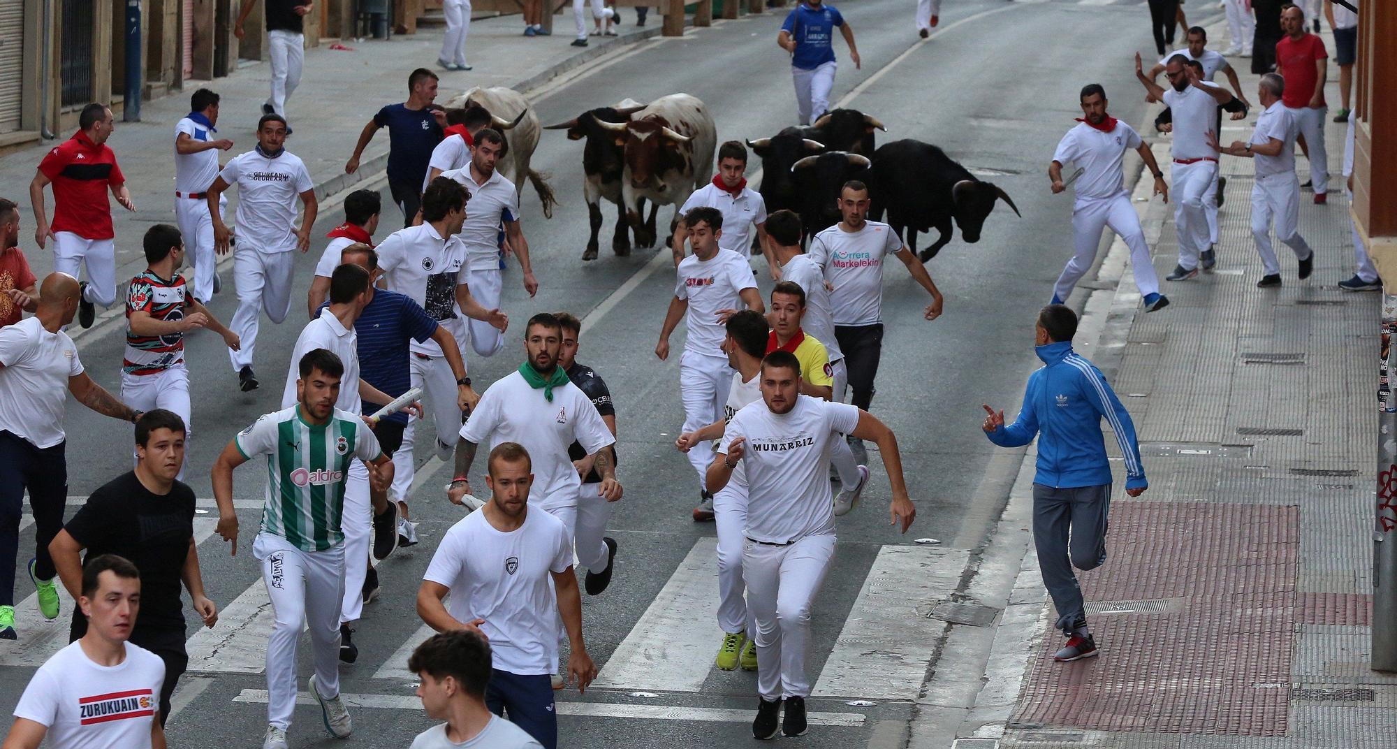 Fotos del cuarto encierro de fiestas de Tafalla 2025