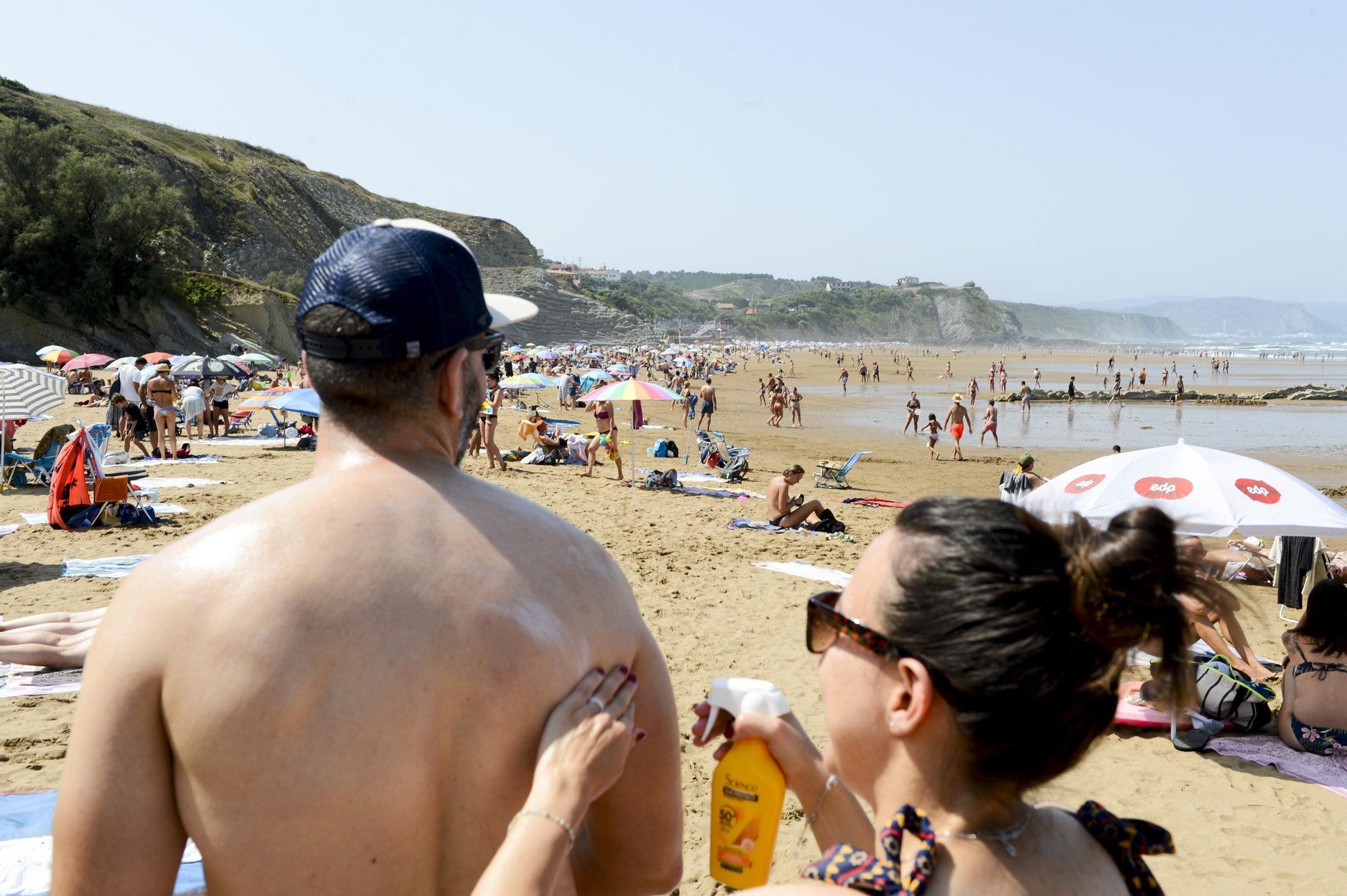 En imágenes: La previsión de calor se prolonga al martes en Euskadi