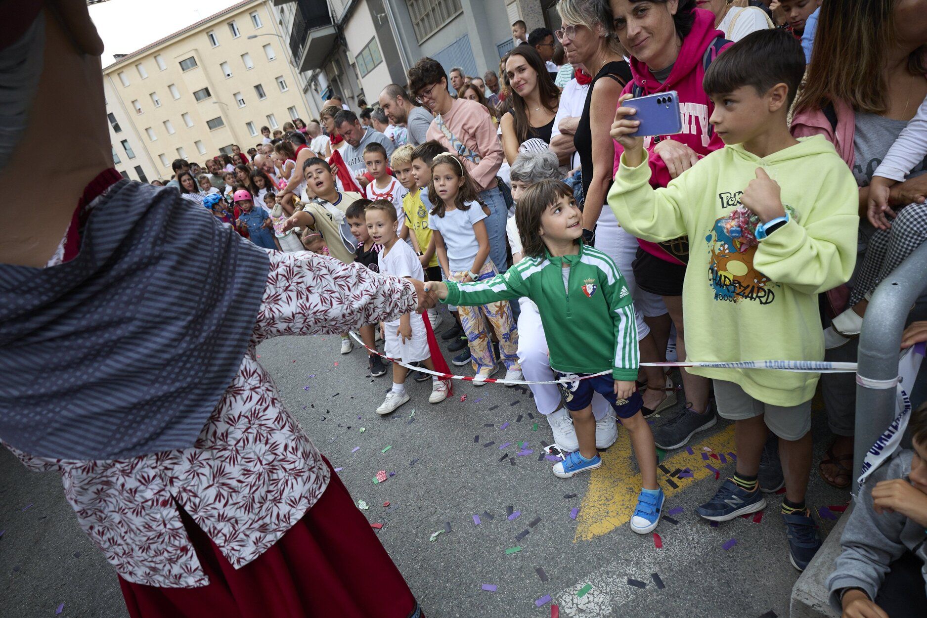 Fotos de la despedida de los gigantes en fiestas de Burlada