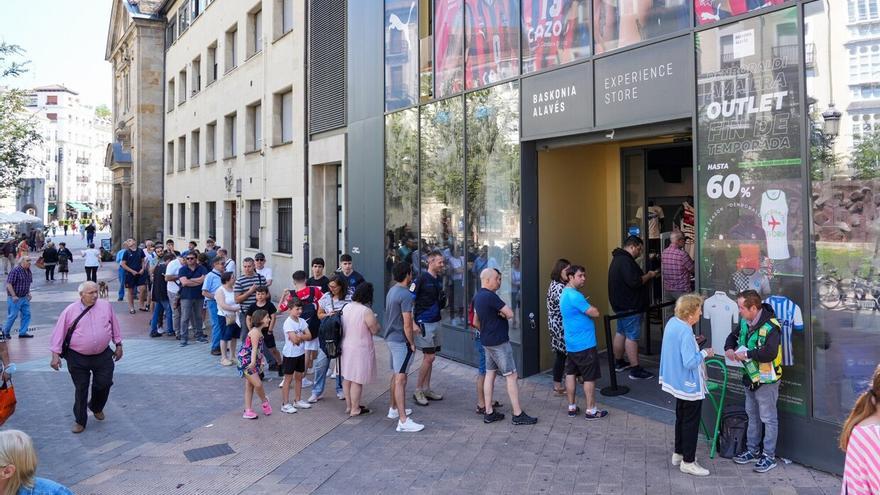 500 nuevos abonados se suman a la marea albiazul