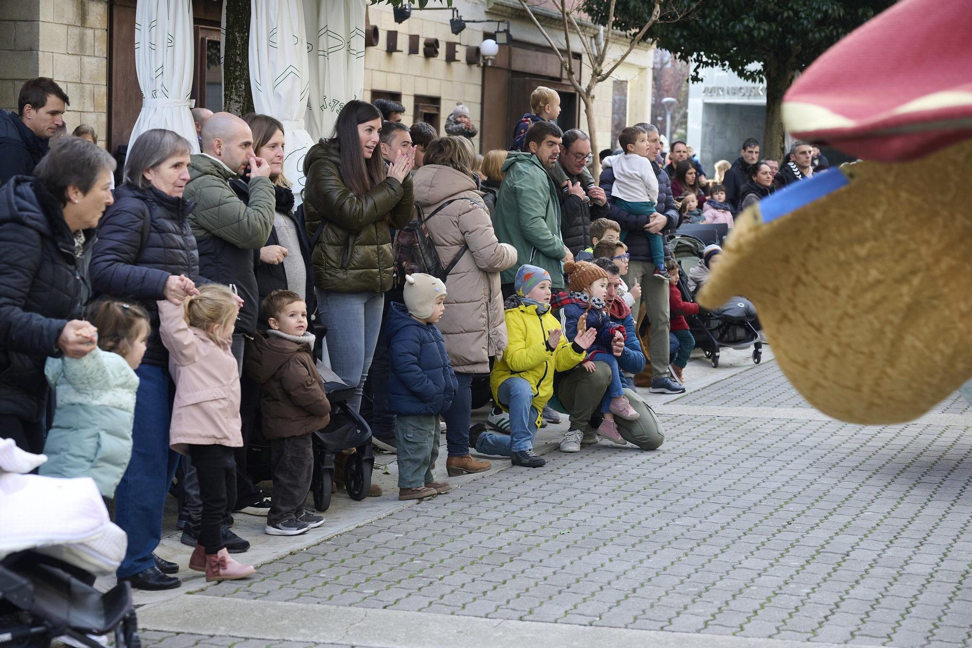 Fotos del chupinazo y pasacalles de las fiestas de San Andrés