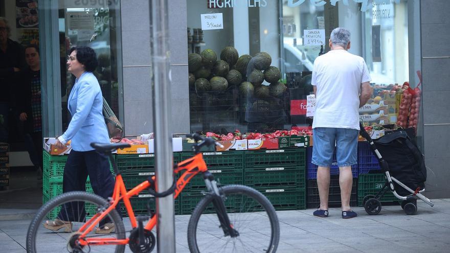 Comercio vivo en la calle Martín Azpilcueta