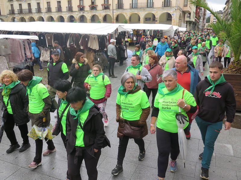 La marcha contra el cáncer de Urretxu y Zumarraga, en imágenes