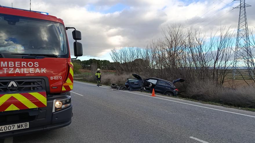 Dos heridos tras una colisión frontal entre dos vehículos en la NA-160 a su paso por Tudela