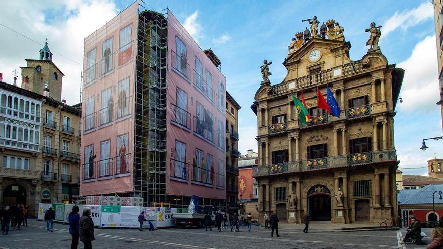 “Pamplona, con Nombre Propio”: 19 personajes en los balcones de Casa Seminario