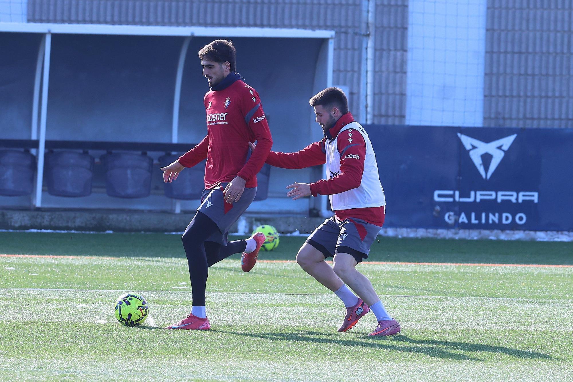 Fotos del entrenamiento de Osasuna (viernes 21 de noviembre de 2025)