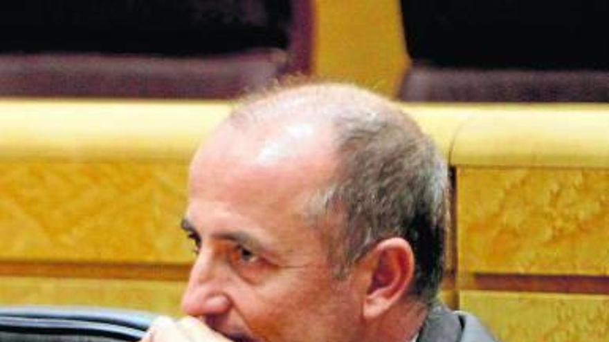 El ministro de Industria, Miguel Sebastián, ayer en el Senado.