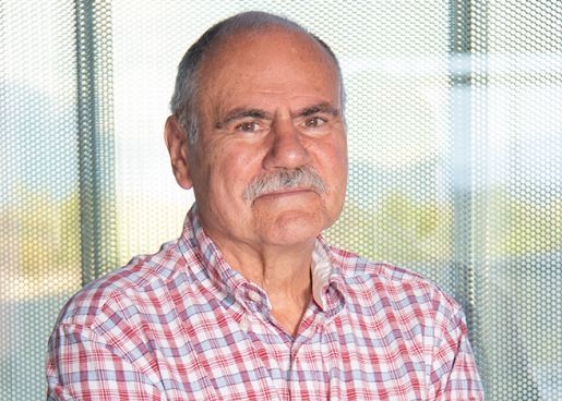 El profesor Michel Armand, director científico honorario