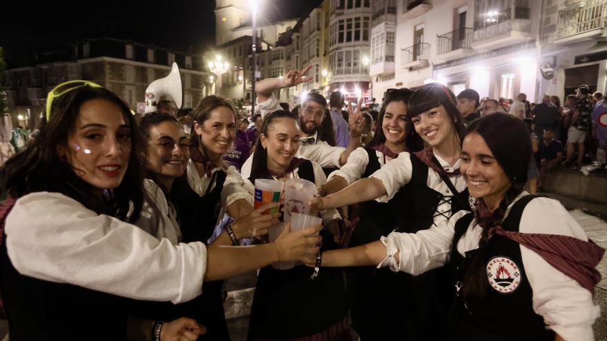 La noche también se adueña de las calles en La Blanca