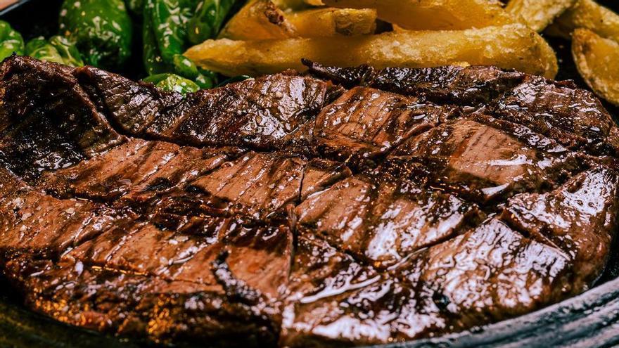 Descubre cómo preparar un delicioso secreto ibérico… sin secretos