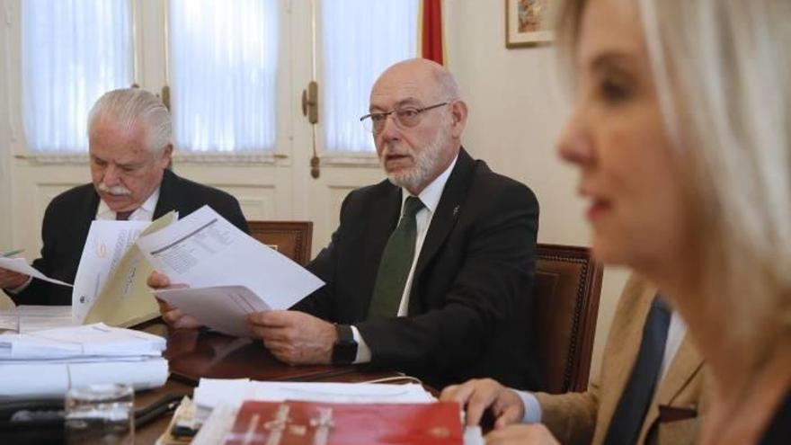 Luis Navajas y José Manuel Maza, en una reunión del Consejo Fiscal