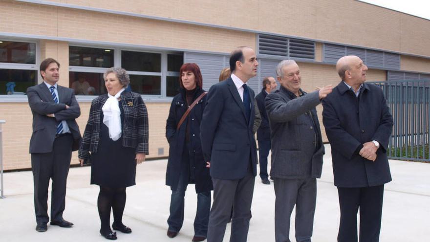 Catalán, con los alcaldes de Puente la Reina y Obanos.