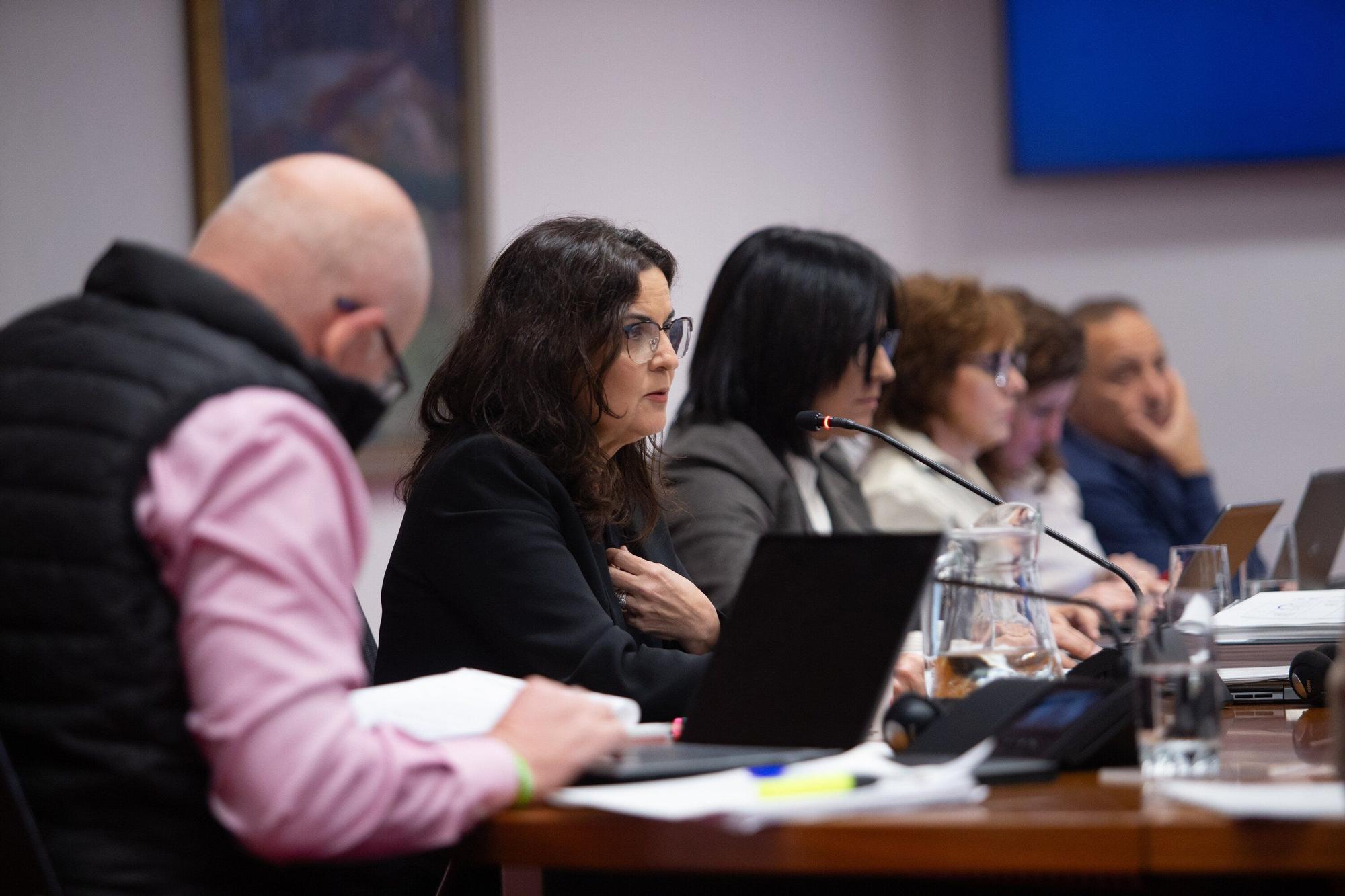 Fotos de la comisión de Economía y Hacienda