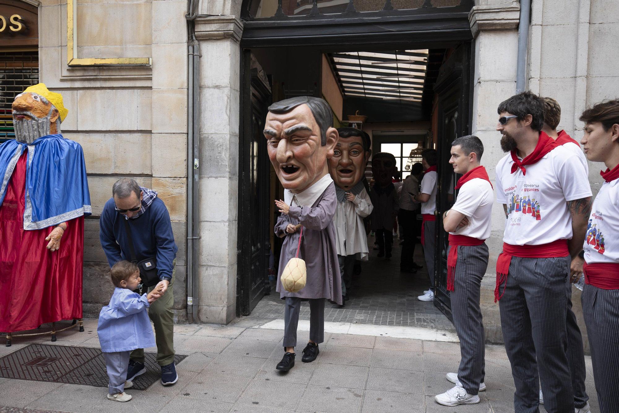 Comparsa de Cabezudos