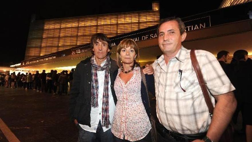 Kepa Pikabea, Carmen Gisasola y Andoni Alza, presos acogidos a la &#039;vía Nanclares&#039;, durante un permiso que les fue concedido en 2011.