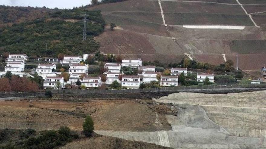 Imagen de las obras en la ladera derecha de Yesa.