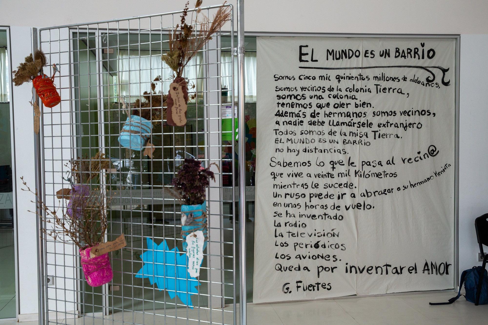Exposición de SOS Racismo en Berriozar