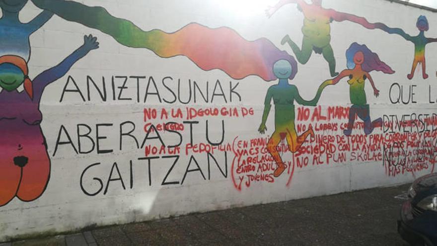 Denuncian el envío de &quot;material pornográfico&quot; a Educación en contra de Skolae