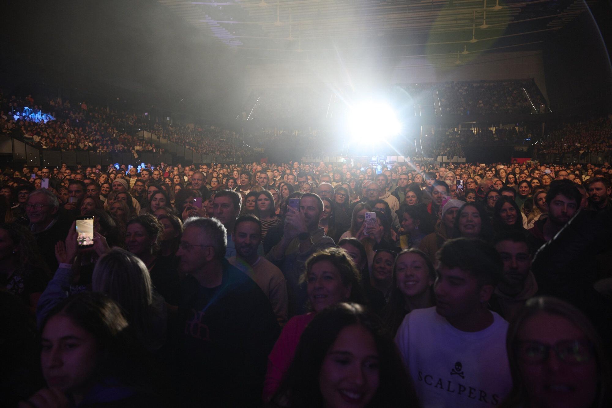 Fotos del concierto de Antonio Orozco en el Navarra Arena de Pamplona