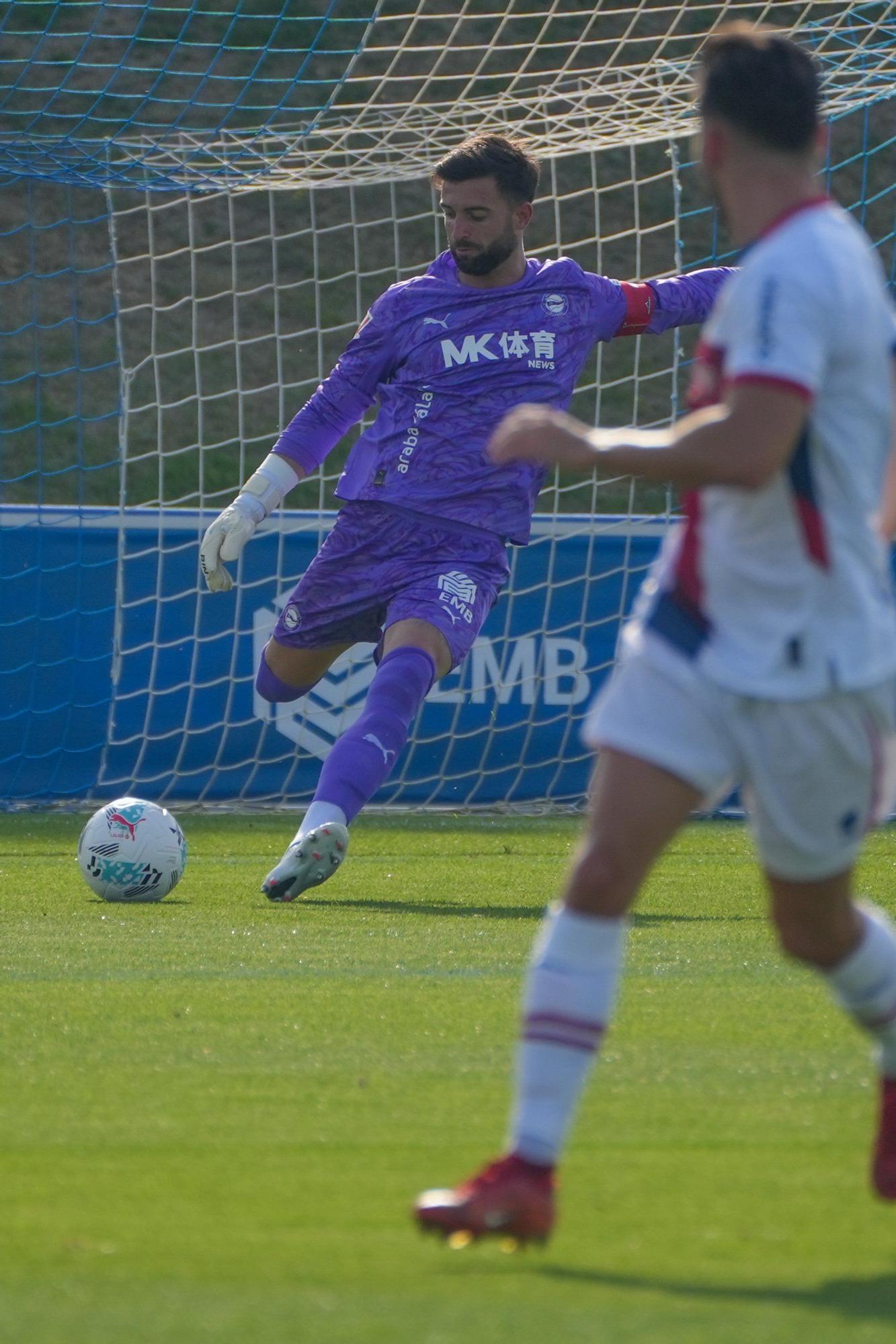 En imágenes: El Alavés pierde contra el Huesca en pretemporada (0-1)