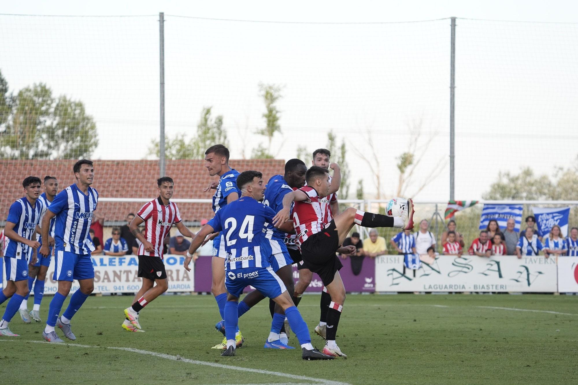En imágenes: Ilusionante estreno del Alavés en Laguardia (1-0)