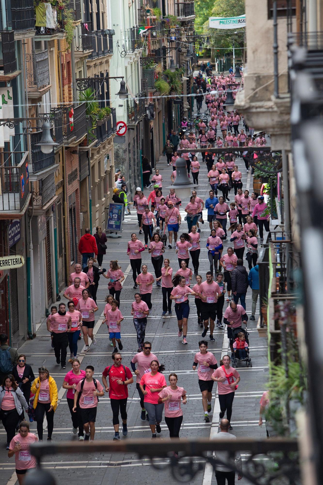 Fotos de la Carrera contra el Cáncer de Mama de Saray en Pamplona 2025