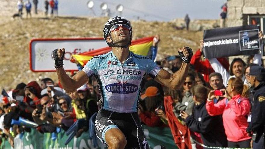 El ciclista italiano Dario Cataldo (Omega Farma) se proclama vencedor en la decimosexta etapa de la 67 edición de la Vuelta. El ciclista italiano Dario Cataldo (Omega Farma) se proclama vencedor en la decimosexta etapa de la 67 edición de la Vuelta.