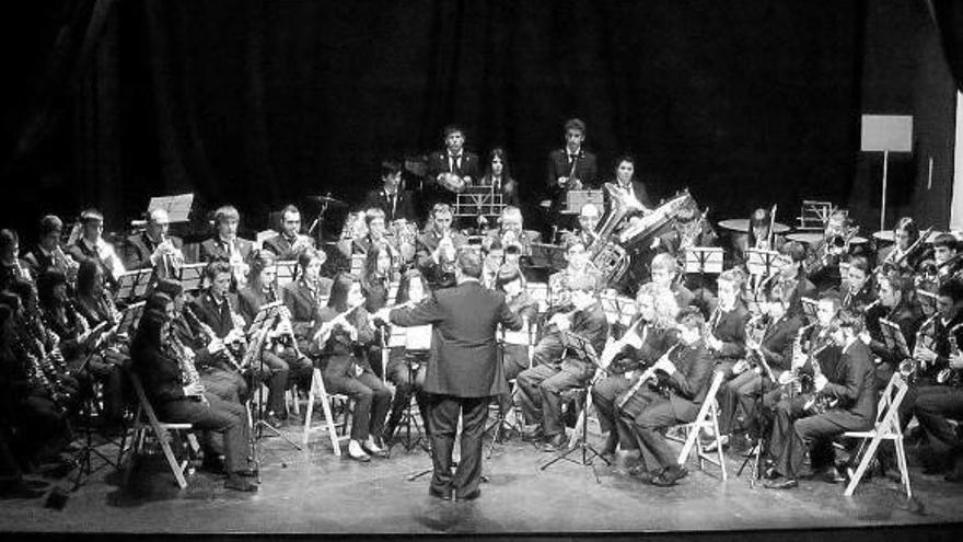 La banda de música de Murchante estrena un vals para los gigantes