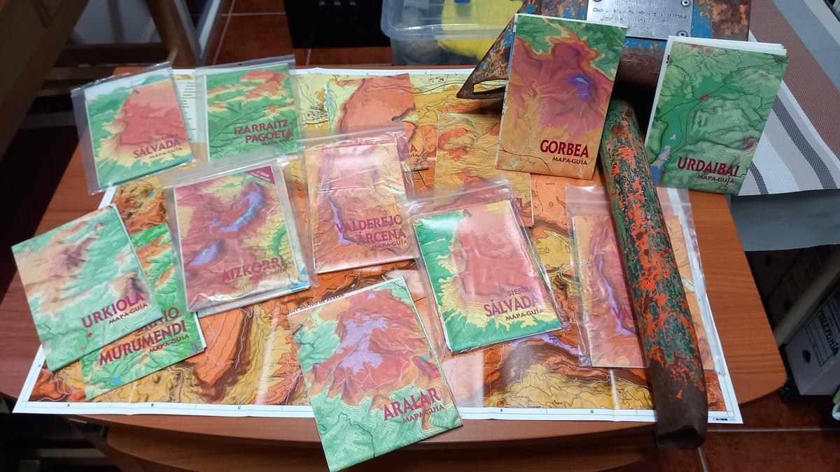 Algunos de los mapas de la editorial ‘Nondik’ de Inés Menéndez.