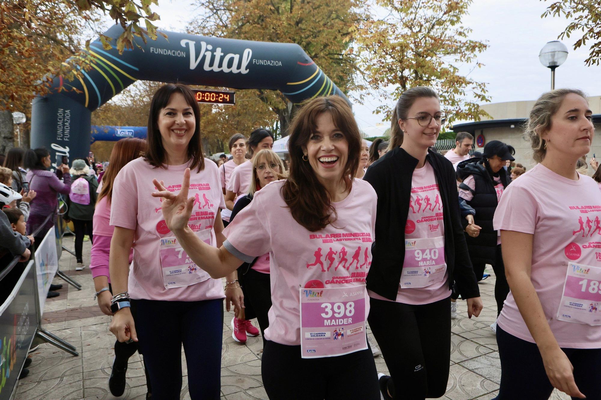 En imágenes: Vitoria se vuelca con la VI Carrera Solidaria contra el Cáncer de Mama