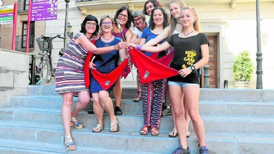 Natalia Galindo, Elena Blanco, Tania González, Ekiñe Jusué, Lucía Pérez, Merche Gil, Edurne León e Izaro Elejalde.