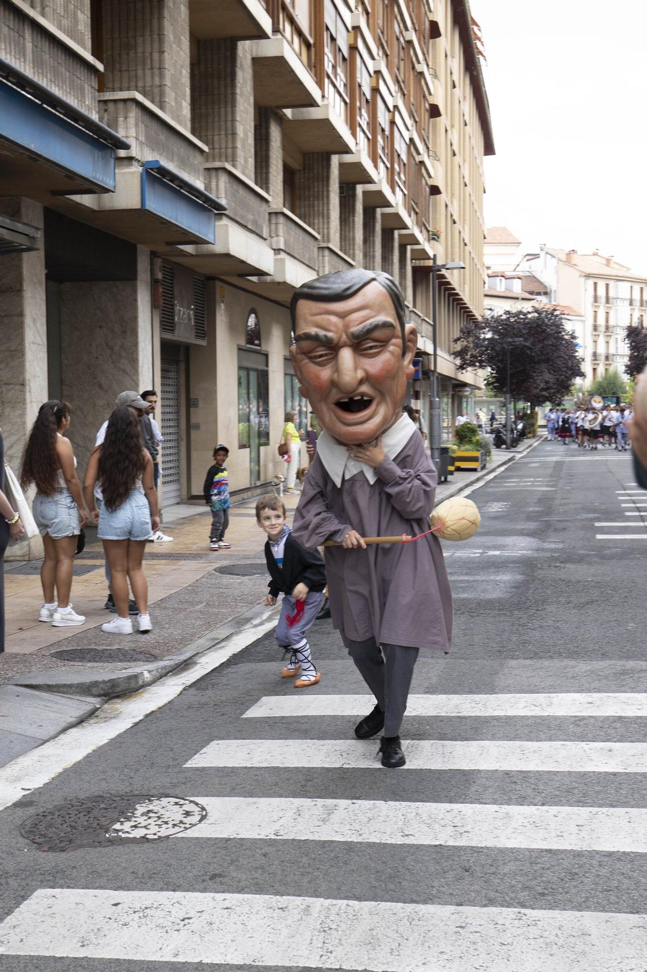 Comparsa de Cabezudos