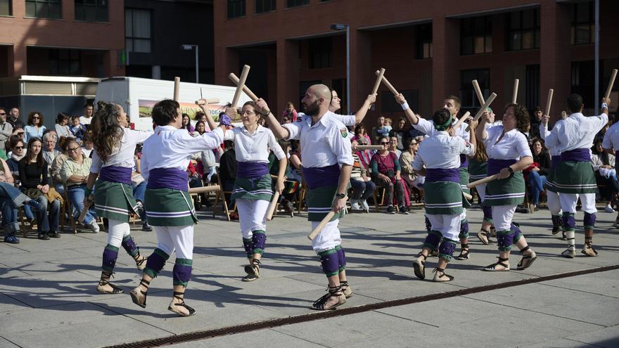 Fotos del festival intercultural en Arrosadia organizado por Oberena