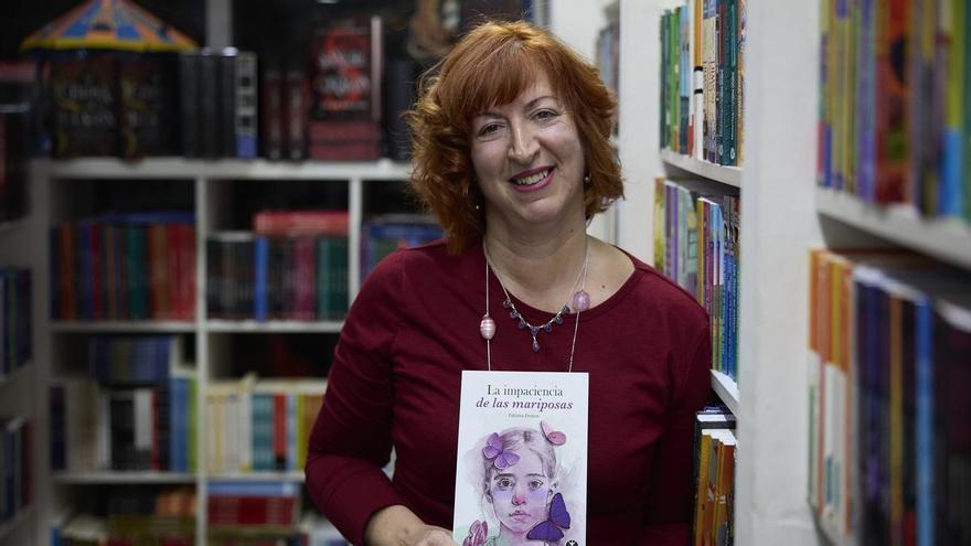 “Yo aspiro a perdurar, escribo por la convicción de que lo que cuento va a interesar a la generación de mis nietas”