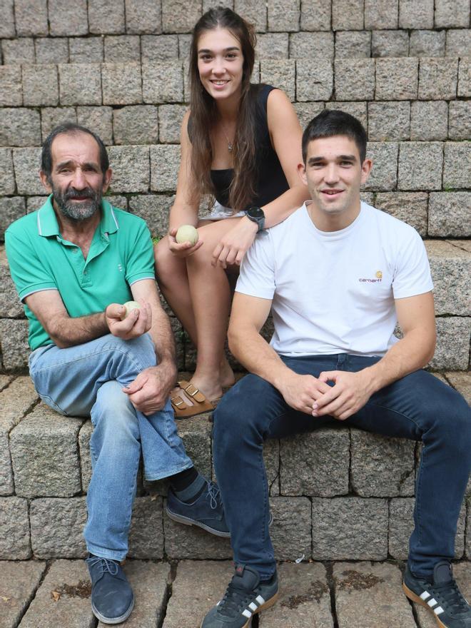 La pasión compartida de los Ruiz de Azúa por el frontón