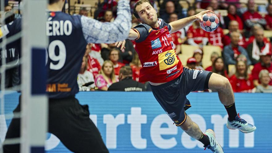 La selección española firma una salida precipitada del Europeo