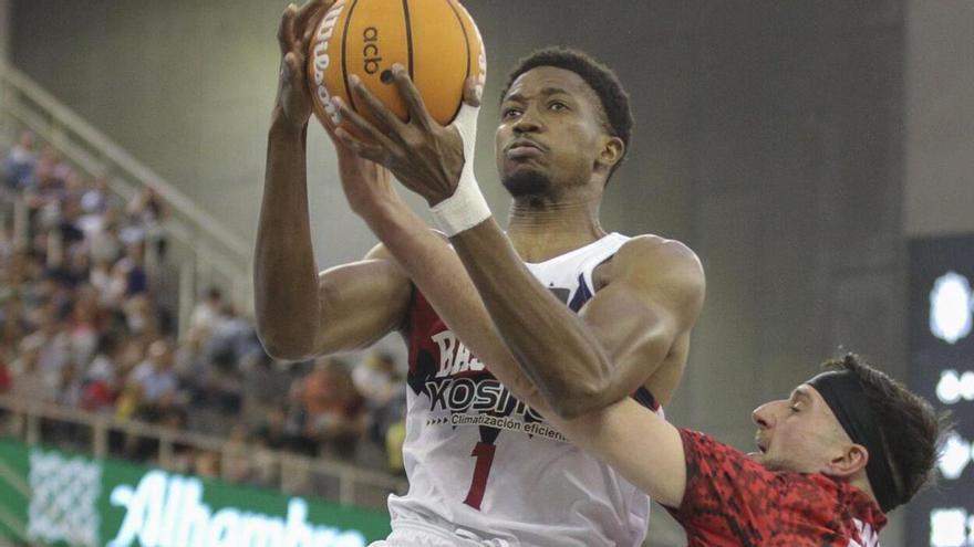 Diakite asoma en la zona del Baskonia