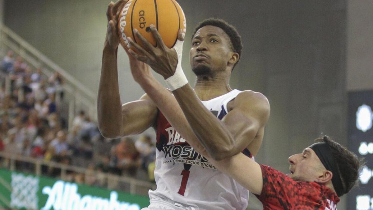 Diakité, durante el Baskonia-Granada.