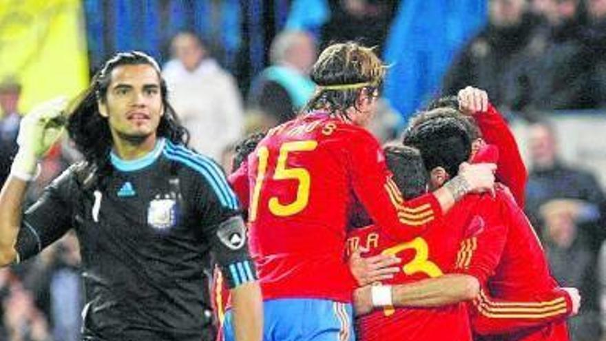 PSE, PP y UPyD quieren la Vuelta y la selección española en Euskadi