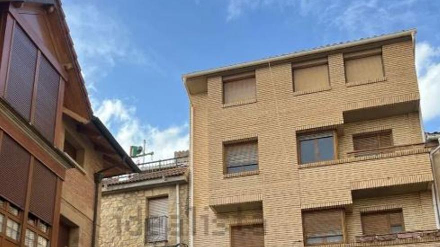 Piso  con balcón a la venta en Lapuebla de Labarca