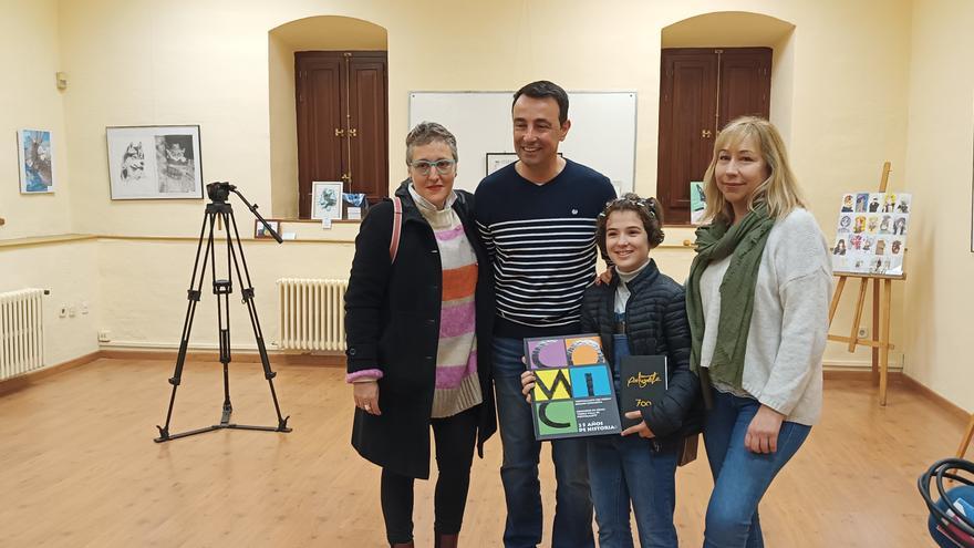 La jarrillera Ekhiñe Mateo expone a sus once años su talento en el centro Santa Clara